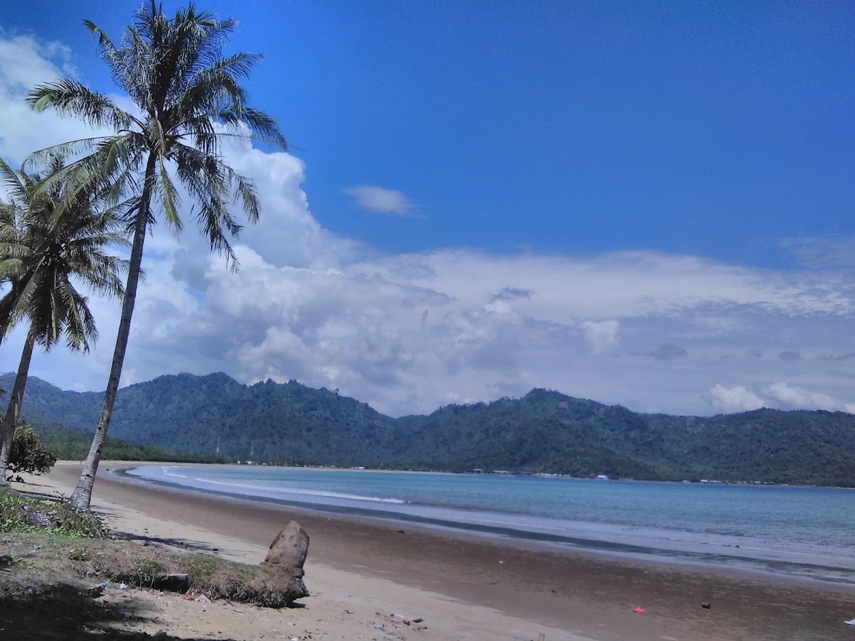 Pantai Damas