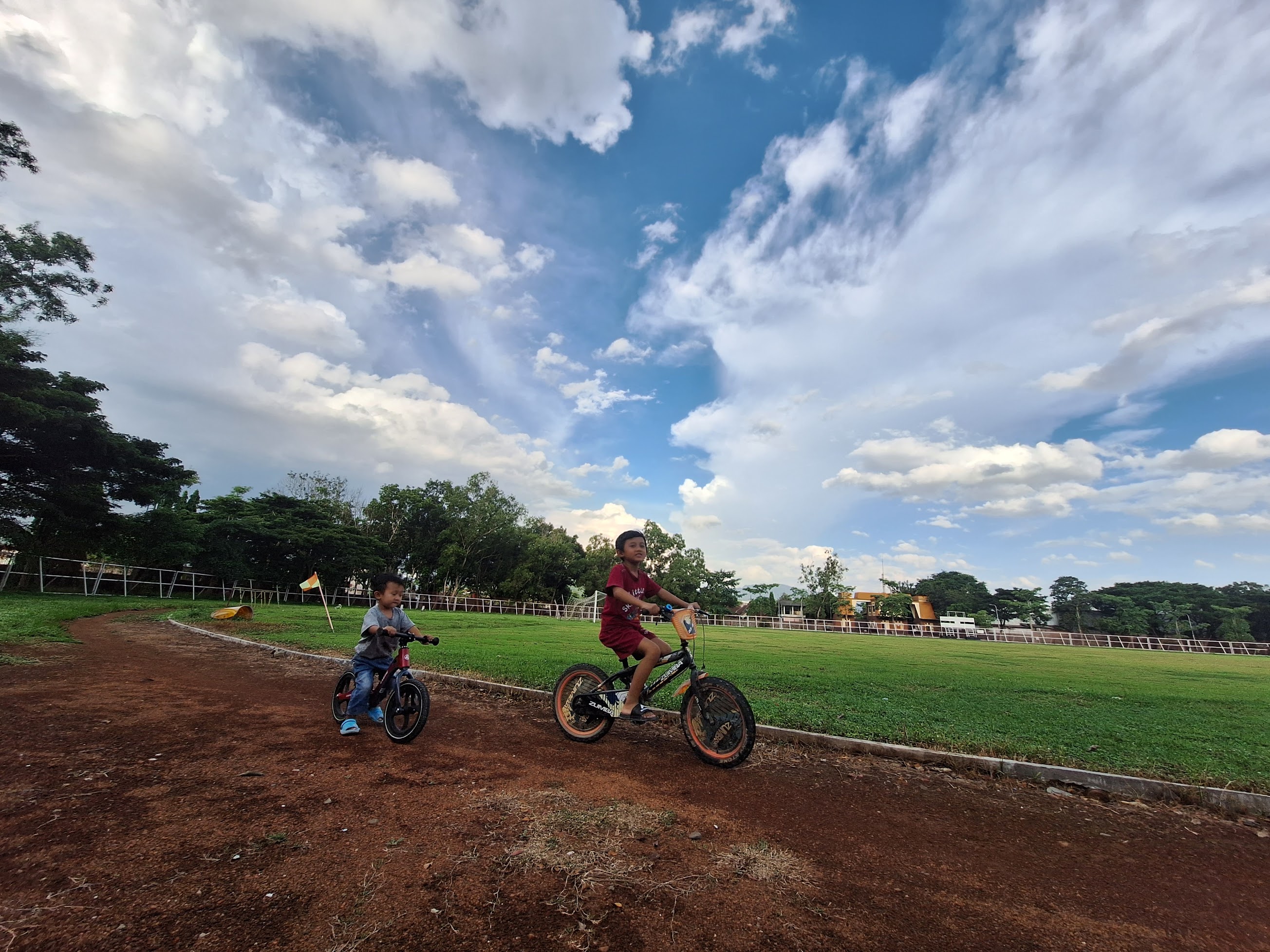 Stadion Menak Sopal